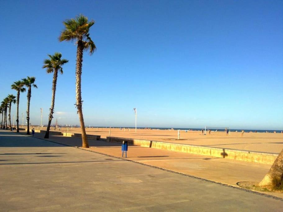 Apartamento Frente Al Mar En Playa Patacona Valencia Exterior photo