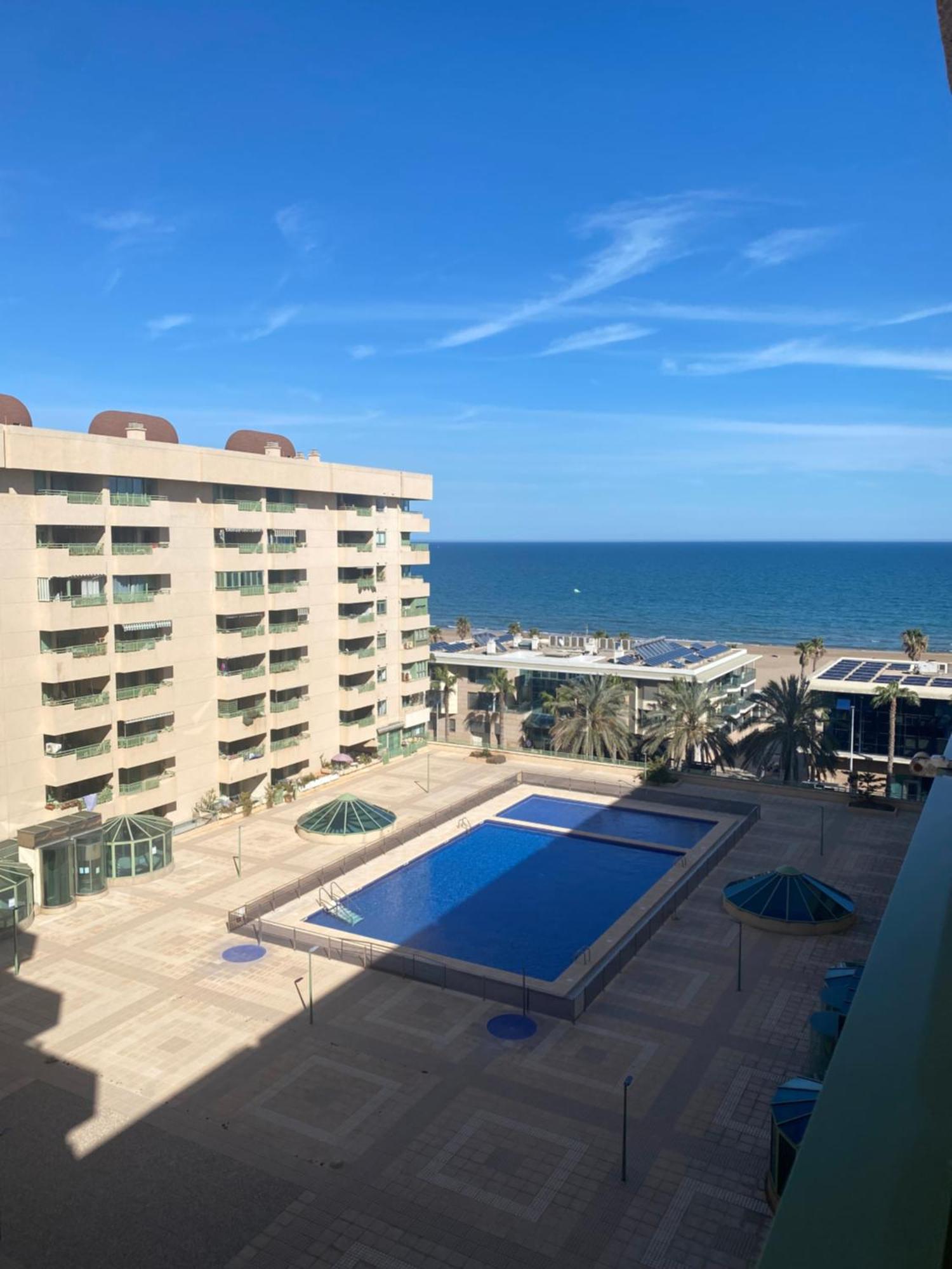 Apartamento Frente Al Mar En Playa Patacona Valencia Exterior photo